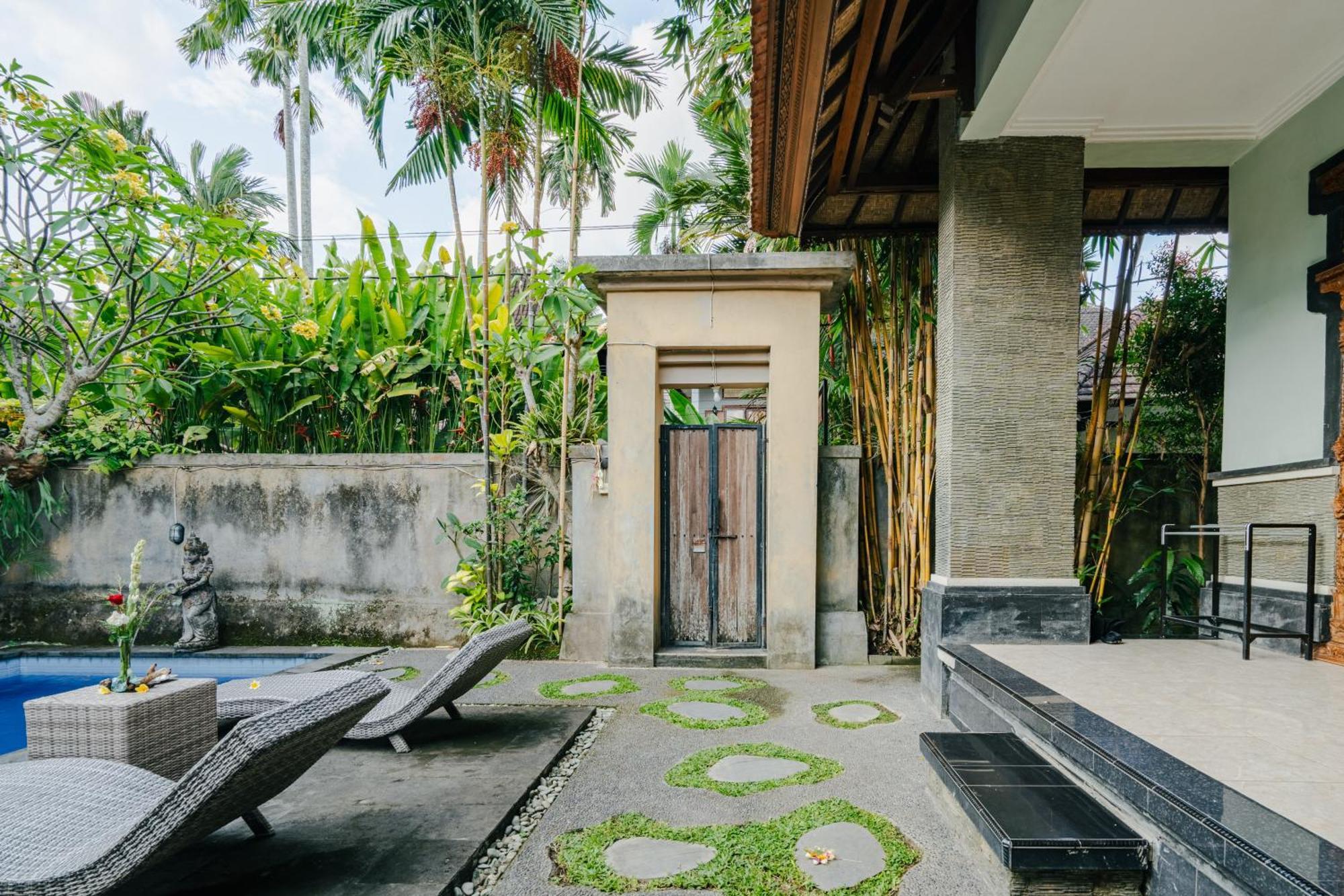 Sebudjan Grand Aurora Ubud Hotel Exterior photo